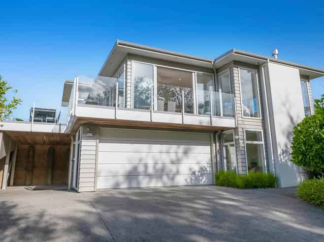 24 Albro Lane, Algies Bay