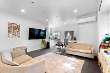 70 Woodward Road, Mount Albert