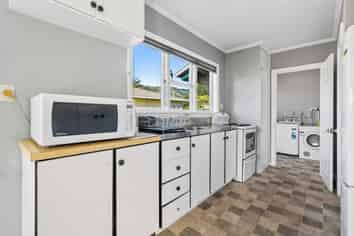 20 Hanson Grove, Stokes Valley