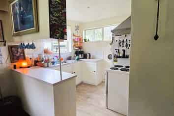 78B Pinehaven Road, Pinehaven