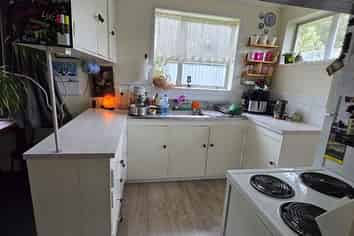 78B Pinehaven Road, Pinehaven