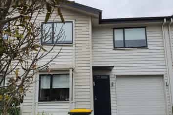 10 Tia Road, Flat Bush