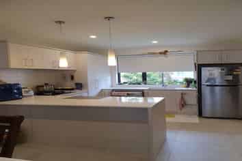 10 Tia Road, Flat Bush