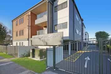 G7 8 Gray Avenue, Mangere East