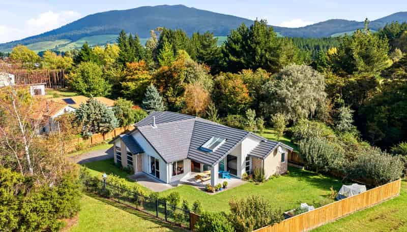 32 and 34 Ngahana Place, Turangi