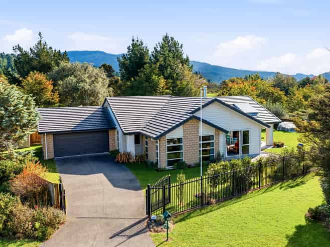 32 and 34 Ngahana Place, Turangi