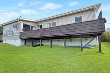 3 Lloyd George Road, Wainui