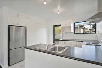 1216A Norfolk Crescent, Mayfair