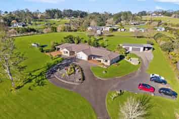 415 Duck Creek Road, Stillwater