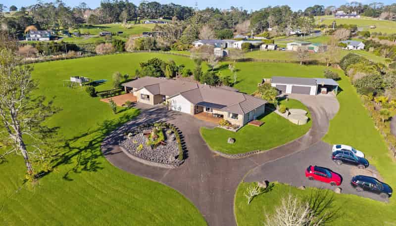 415 Duck Creek Road, Stillwater