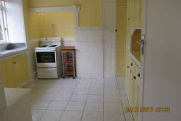 2/15 Swanns Road, Richmond