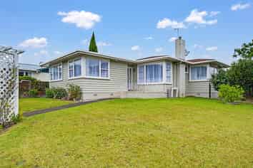 32 Langley Avenue, Milson