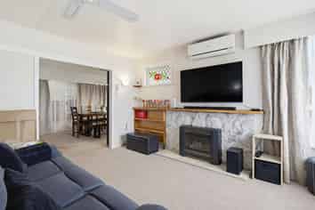 32 Langley Avenue, Milson