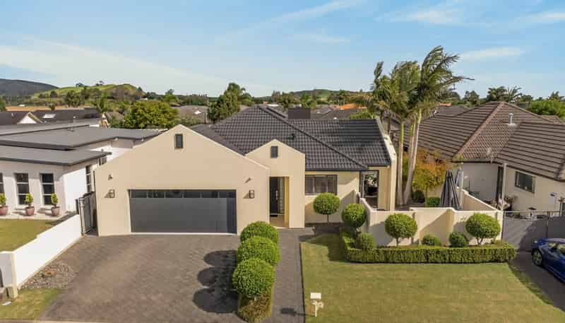 8 Bucklands Crescent, Papamoa