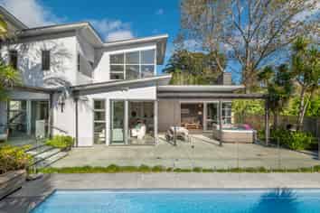 2 Pounamu Avenue, Greenhithe