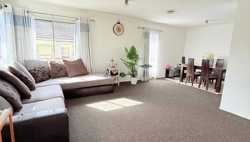 2/159A Manuka Road, Bayview