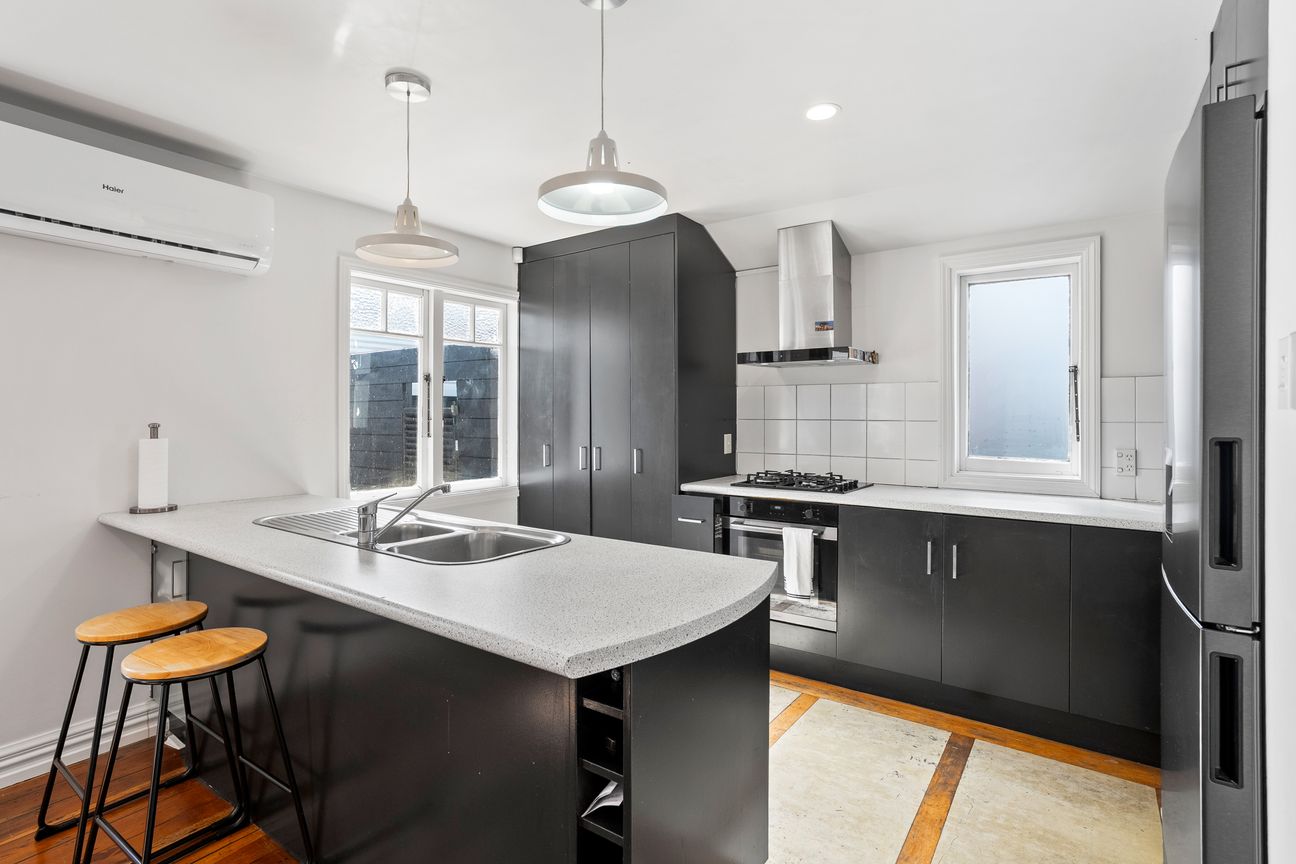 Vendors Mean Business - Enquiries over $949,000 - Więcej