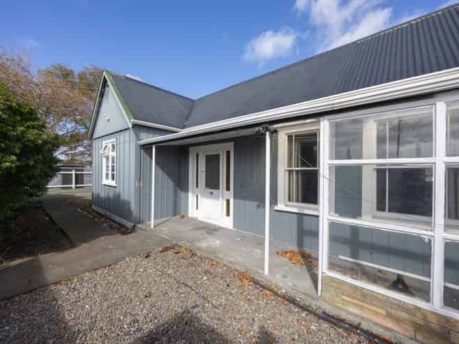 82 Dundas Road, Sanson