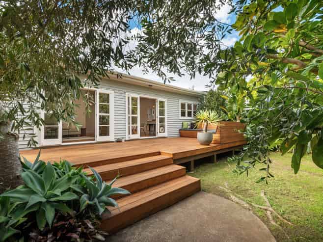 7 Knight Avenue, Mount Albert