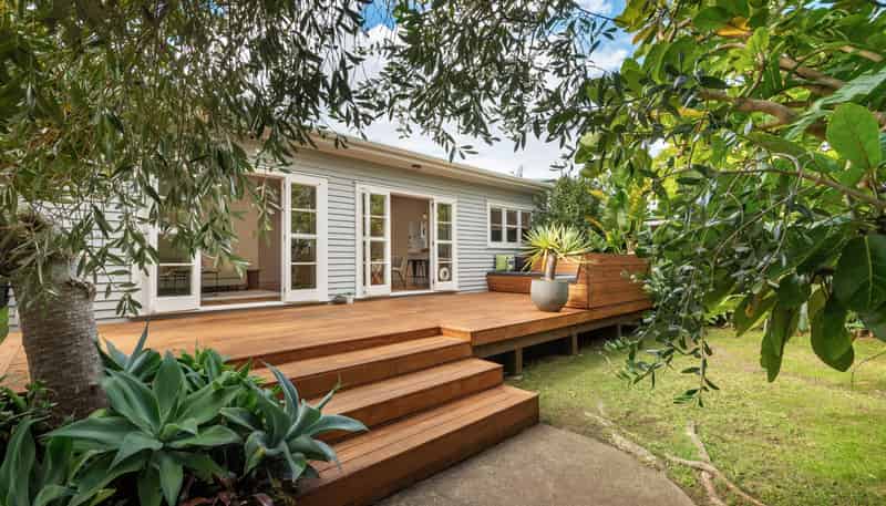 7 Knight Avenue, Mount Albert