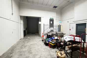 Functional Dual Warehouse with Office | 660m2
