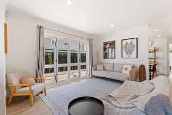 7 Harwich Court, Gulf Harbour