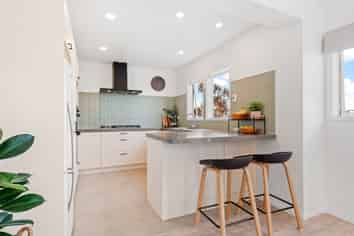 7 Harwich Court, Gulf Harbour