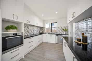 18 Otohikawa Avenue, Glenbrook