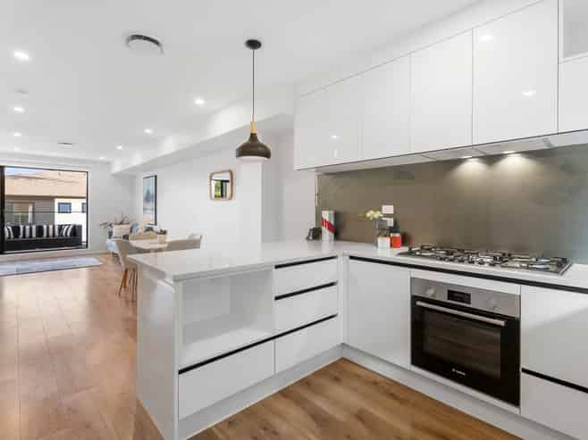 2/245 Campbell Road, Greenlane