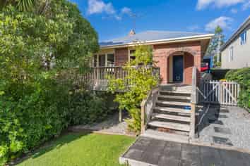 8 Galloway Street, MORNINGTON