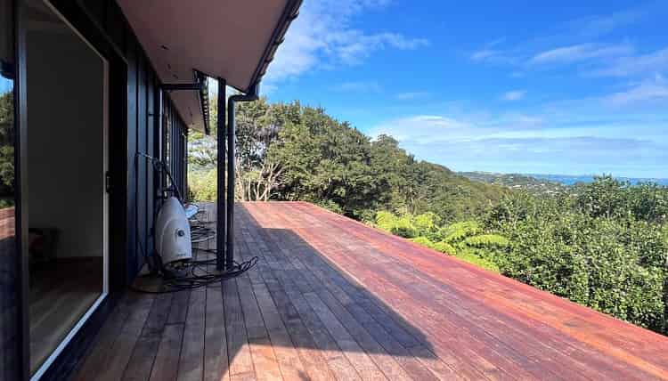 53 Crescent Road East, Ostend