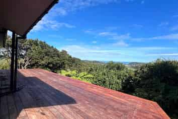 53 Crescent Road East, Ostend