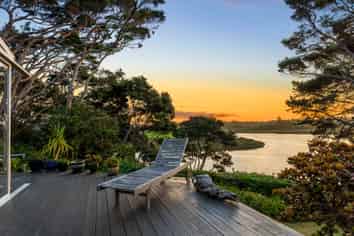 24 Poplar Road, Stanmore Bay