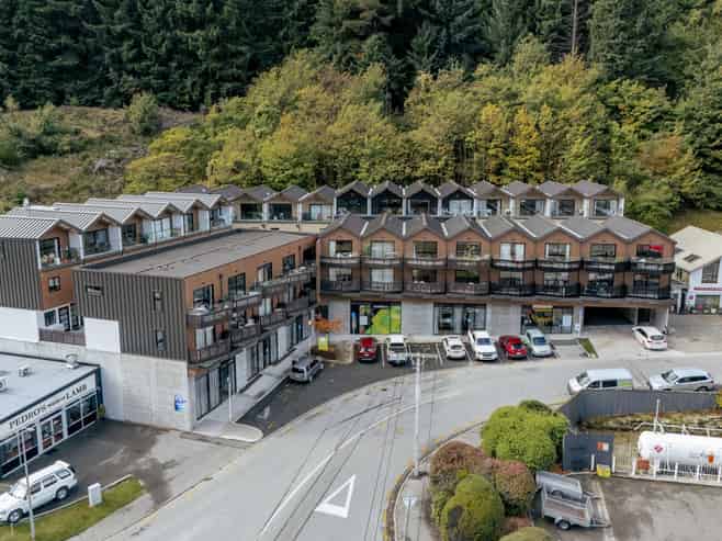 Modern commercial investment - Queenstown