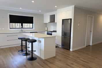 59a Montgomery Crescent , Bader