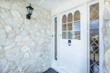 7 Alleyne Court, Brown Owl