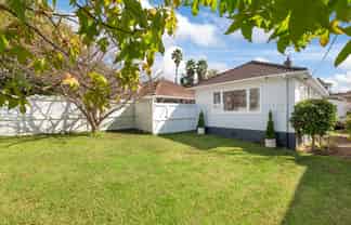 16 Achilles Crescent, Narrow Neck