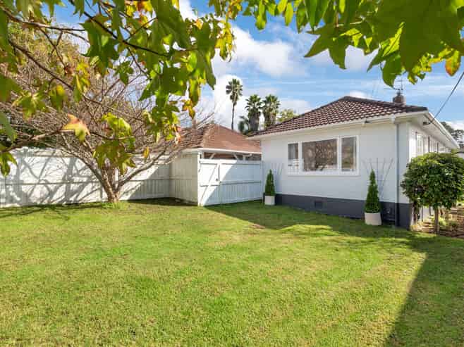 16 Achilles Crescent, Narrow Neck