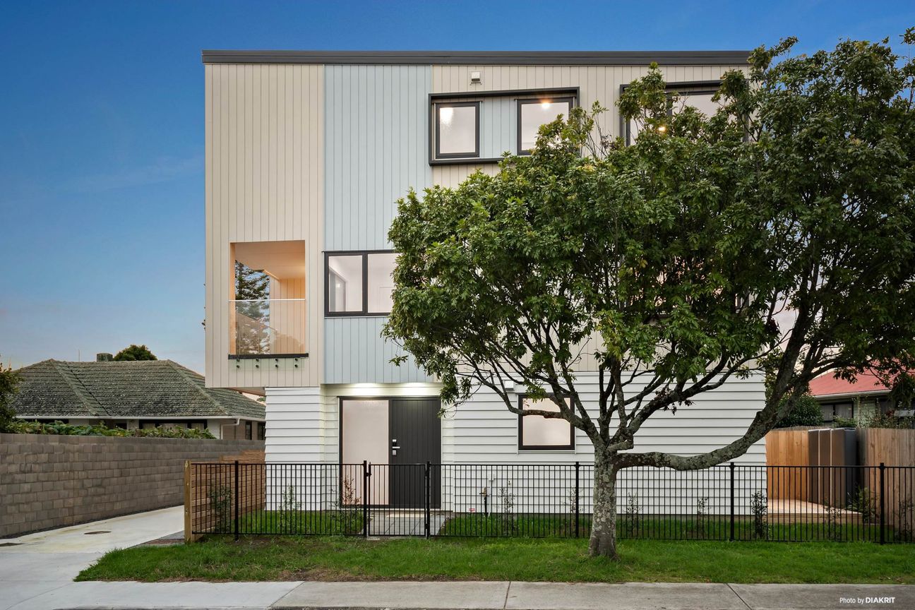 Near-New, Elegant and Value Packed - Ansicht 6