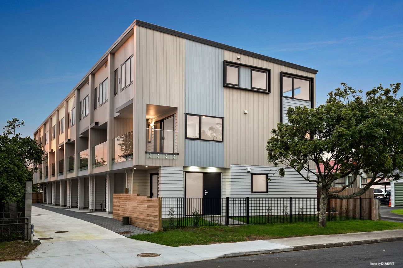 Near-New, Elegant and Value Packed - Ansicht 2