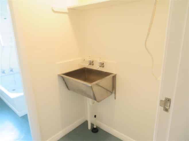 2/1A Tocker Street, Taita