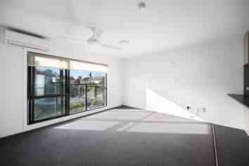 3 Chevalier Court 809 Heaphy Tce, Claudelands