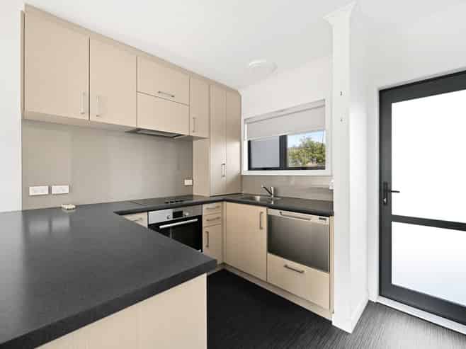 3 Chevalier Court 809 Heaphy Tce, Claudelands