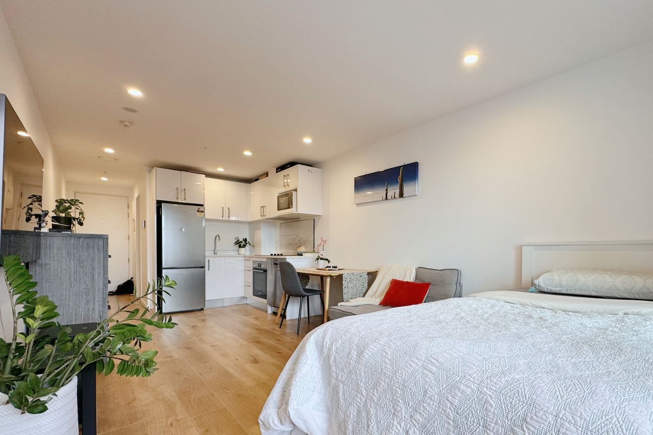 6% Return! Freehold!Highly Walkable ! - Aanzicht 6