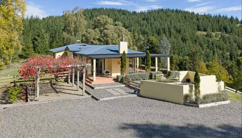 1544 Kahuranaki Road, Kahuranaki