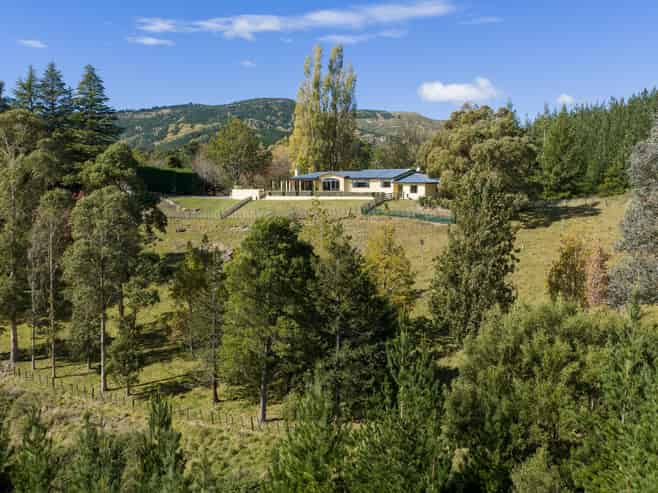 1544 Kahuranaki Road, Kahuranaki