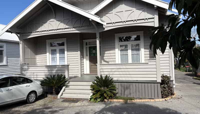 2/42 Wairiki Road, Mount Eden