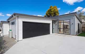 22A Merchant Avenue, Te Atatu South