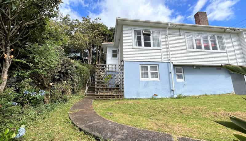 8 Churches Avenue, Mount Roskill