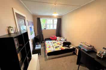 8 Churches Avenue, Mount Roskill